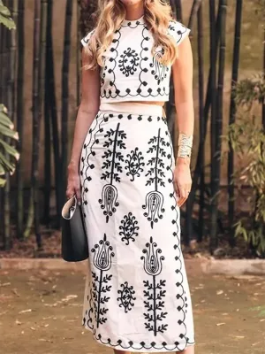 Elegant Women Ethnic Embroidered Two-Piece Skirt Set