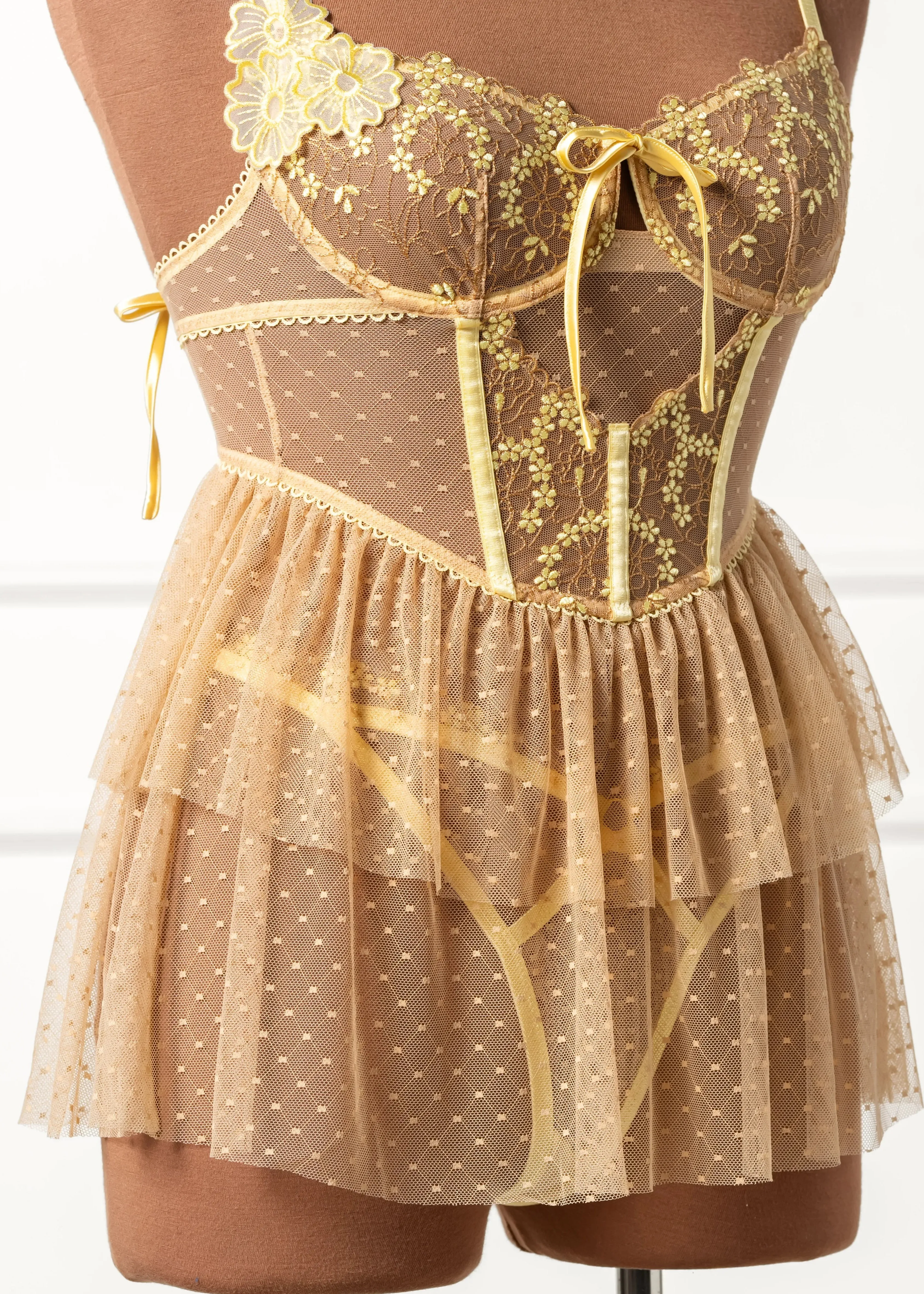 Embroidered Appliqu Cutout Thong - Lemon Chiffon