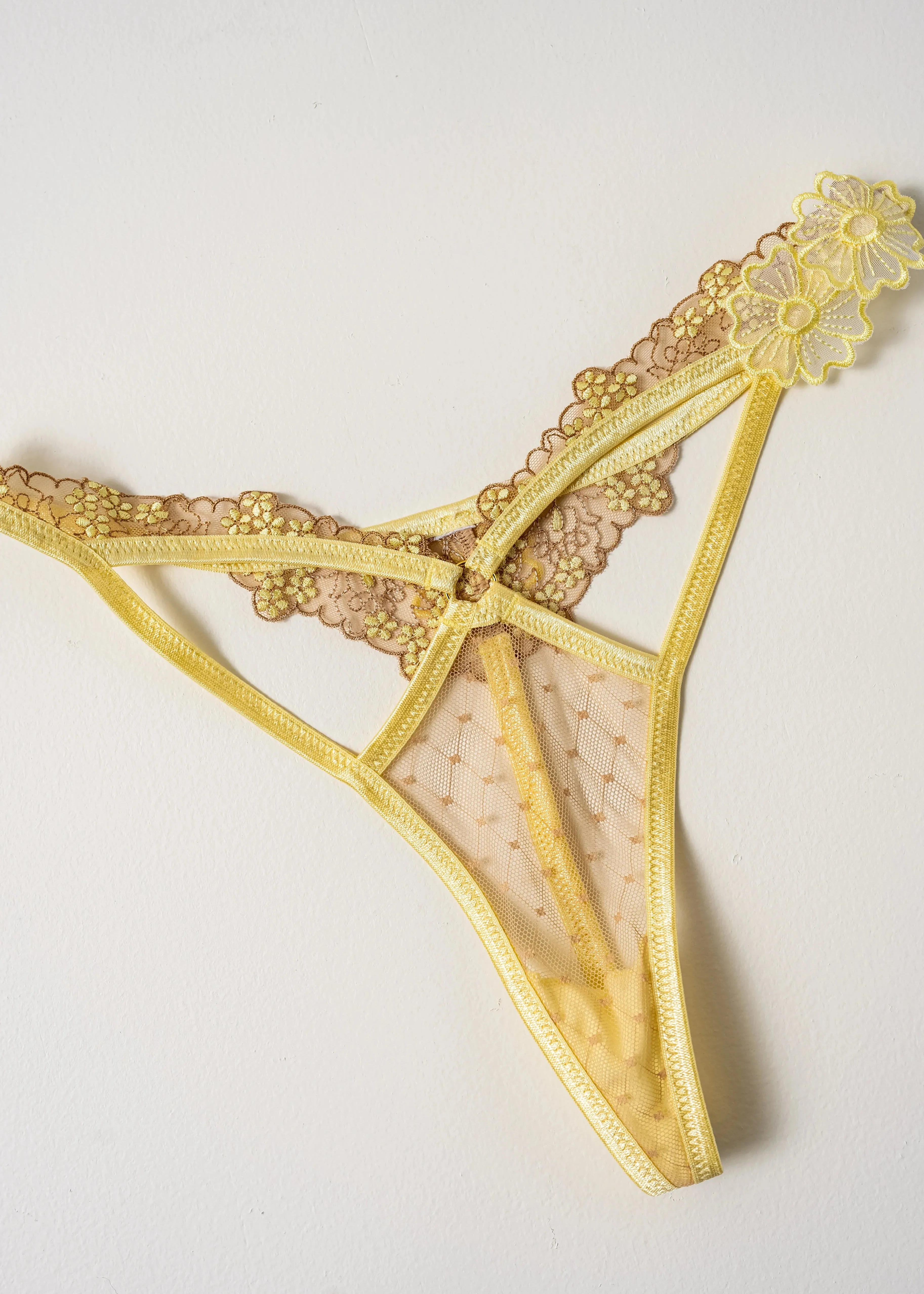 Embroidered Appliqu Cutout Thong - Lemon Chiffon